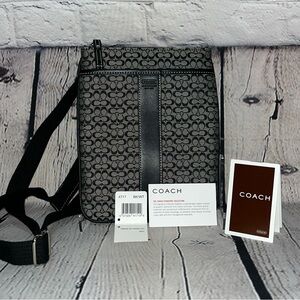 NWT Vintage Y2K Coach Mini Signature Zip Swing Pack (Style #4717)